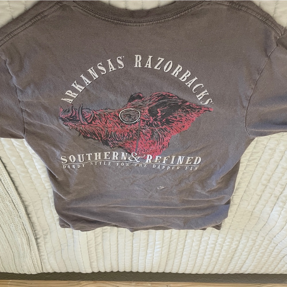 Razorbacks Graphic Tee - Picture 2 of 3